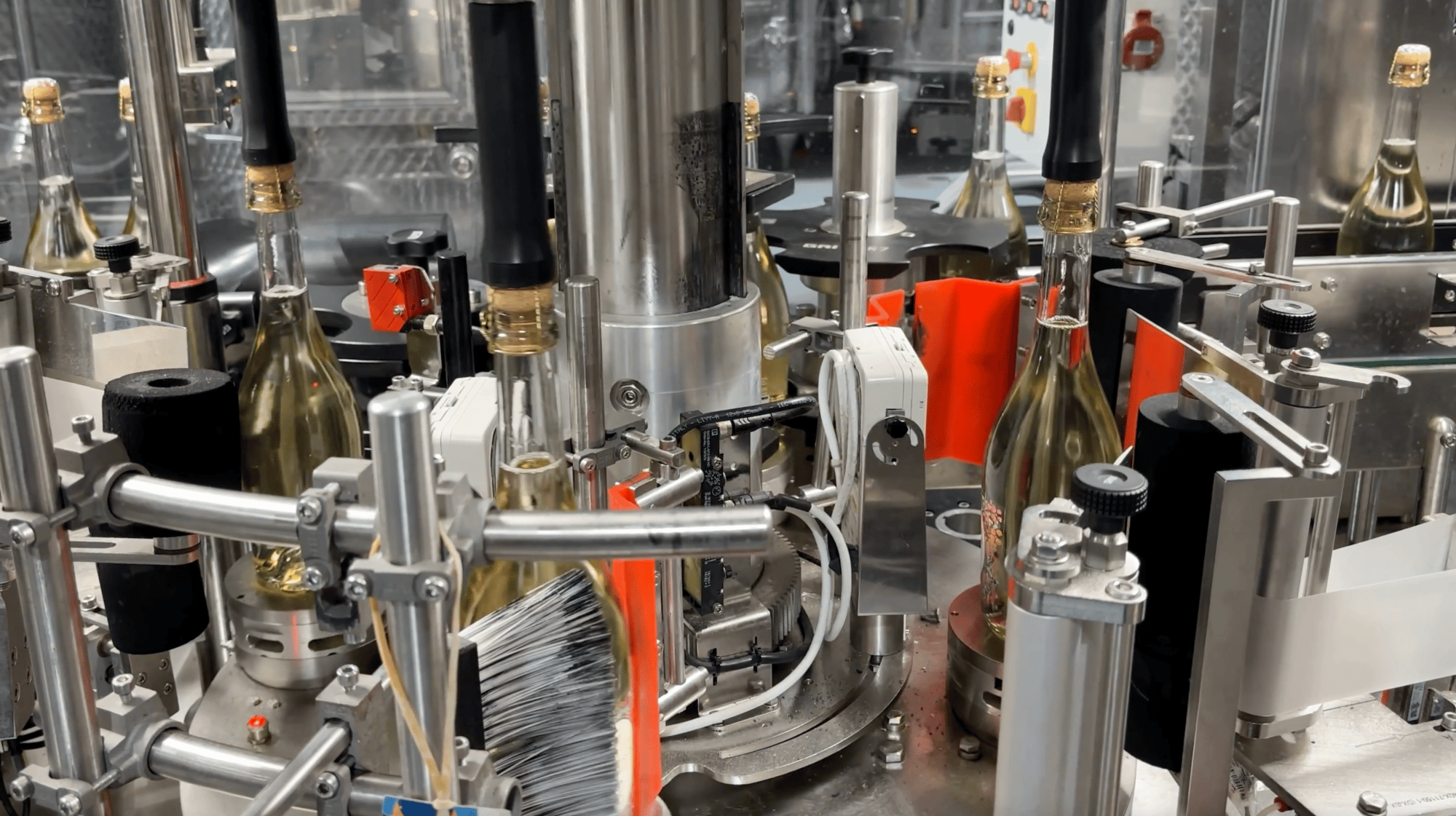 Bulles-creation-wine-bottles