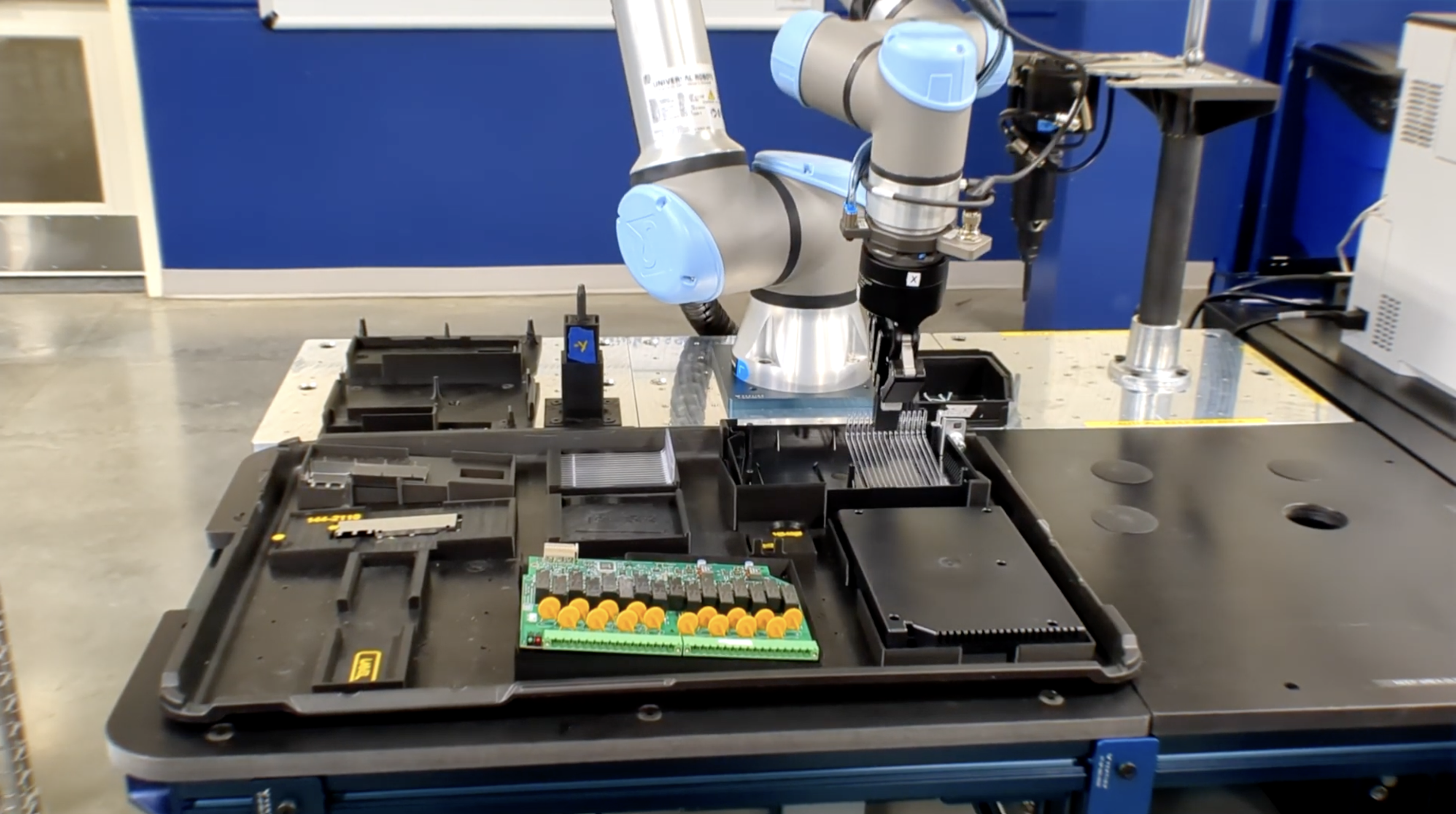 SEL-gripper-application