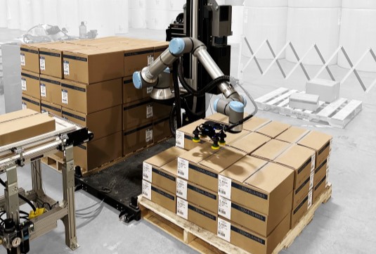 La solución de paletización Robotiq de TIDI Products en acción