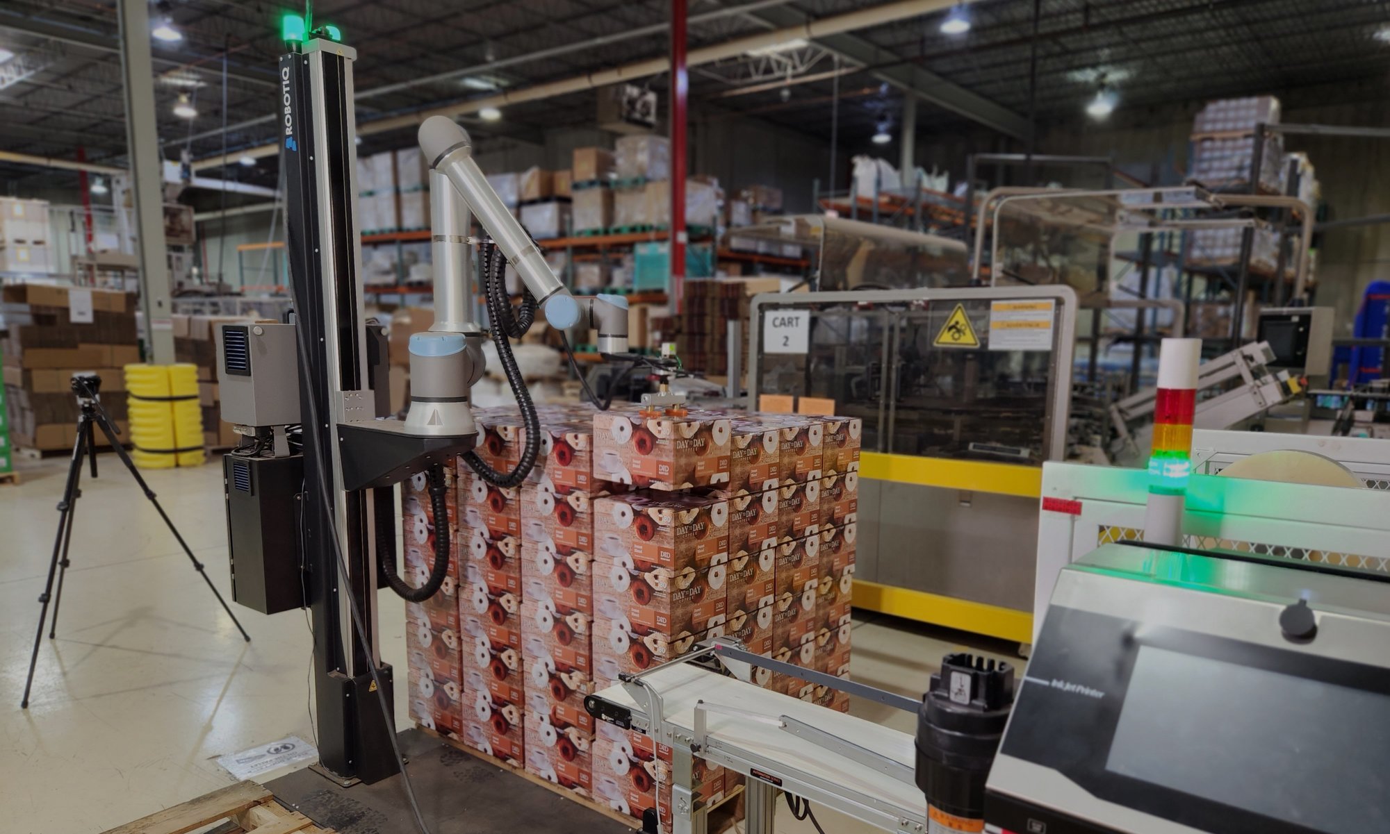 Robotiq Palletizing Solution installed at Napco facility