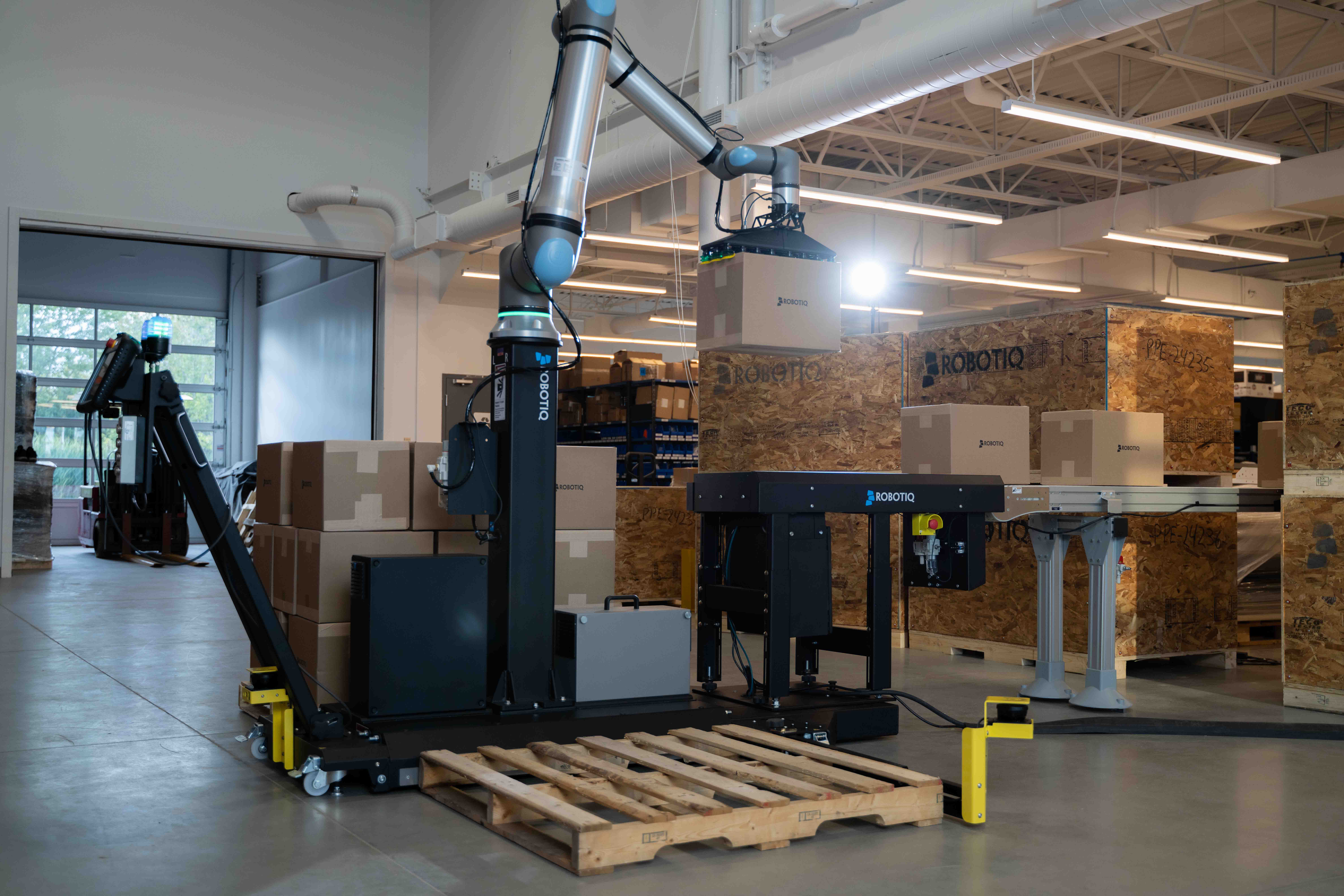 PAL Ready in action at Robotiq HQ